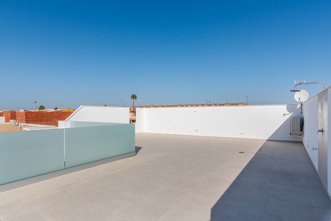 House in Los Alcazares - Image 3