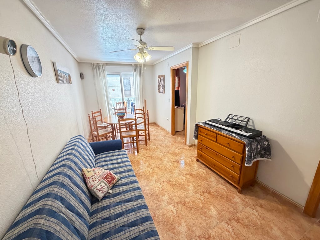 Apartment in Torrevieja - Image 3