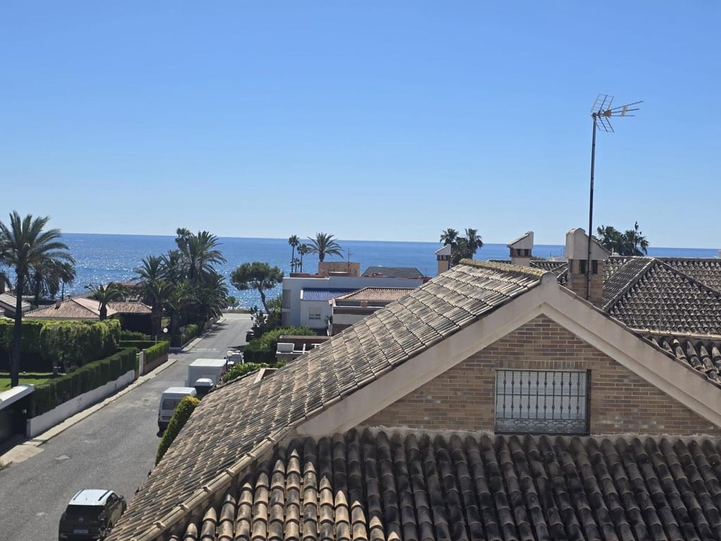 Penthouse in Torrevieja - Image 3