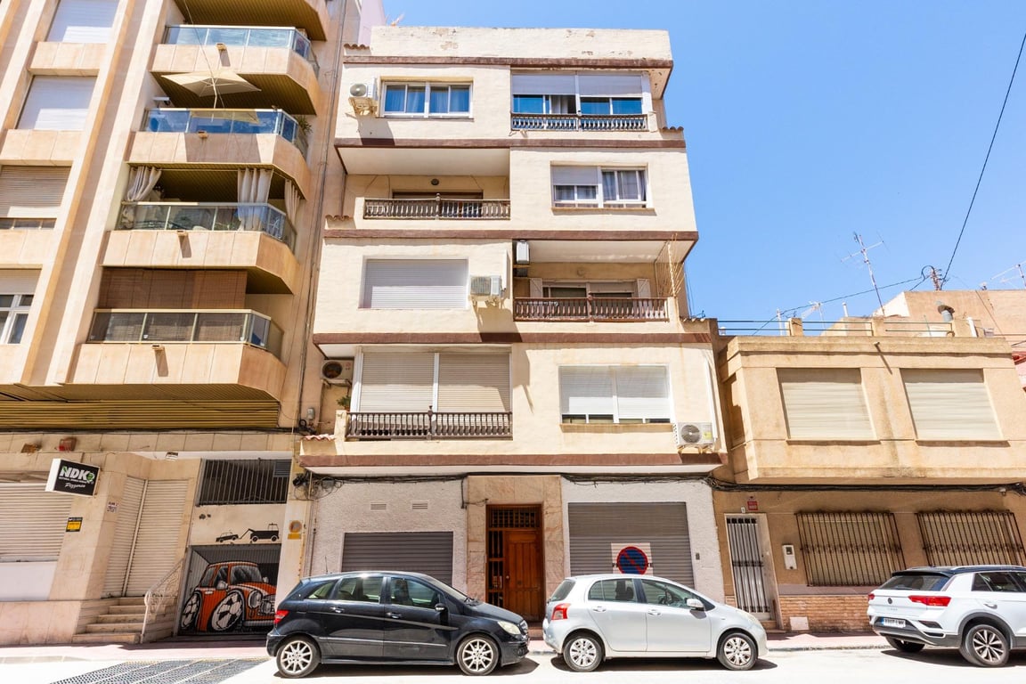 House in Torrevieja - Image 2