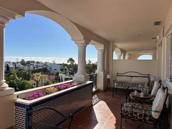 Apartment in Nueva Andalucia - view 1