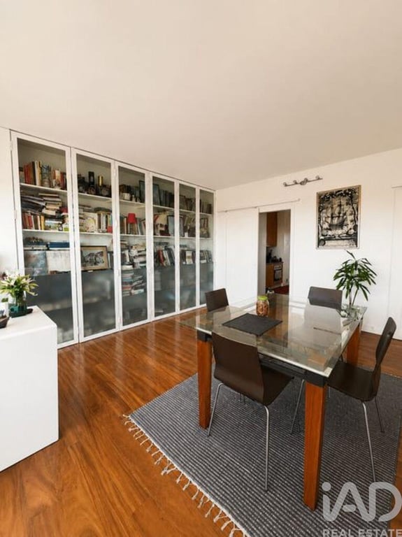 Apartment in Lordelo do Ouro - Image 3
