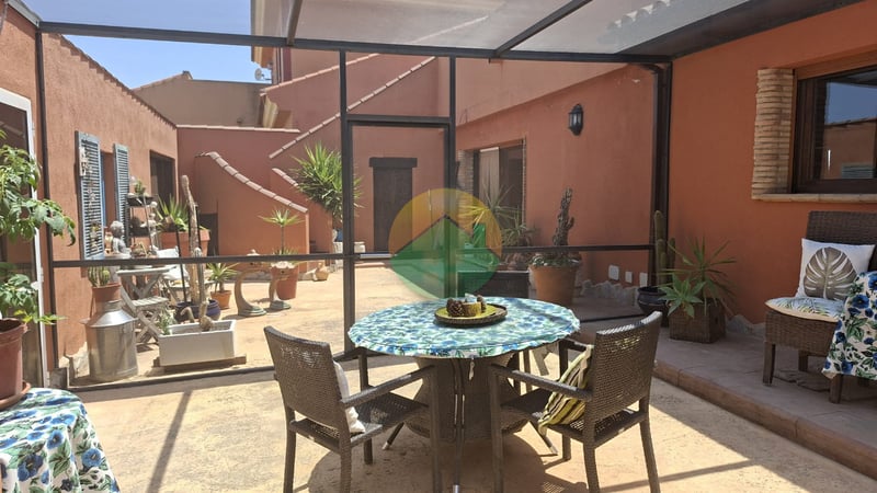 House in Pareton - view 1