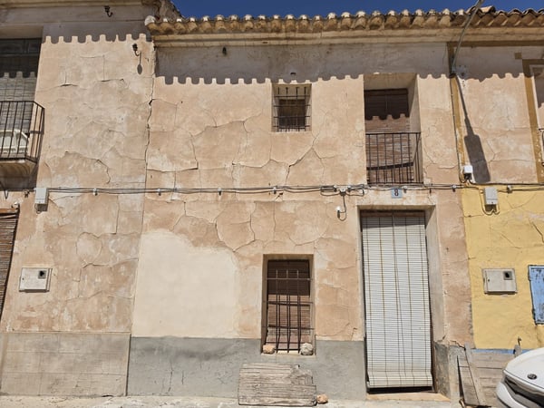 House in La Canalosa - view 1