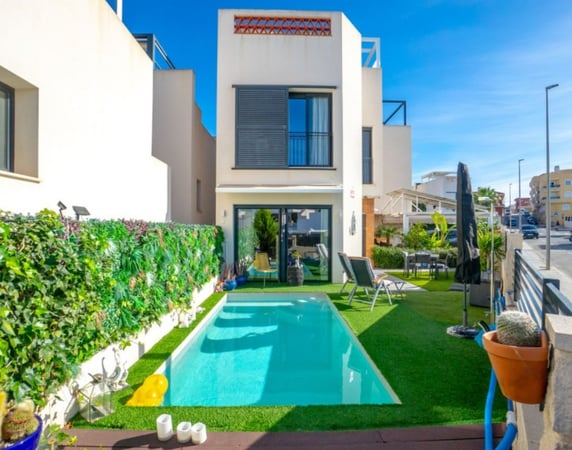House in Benijofar - view 1
