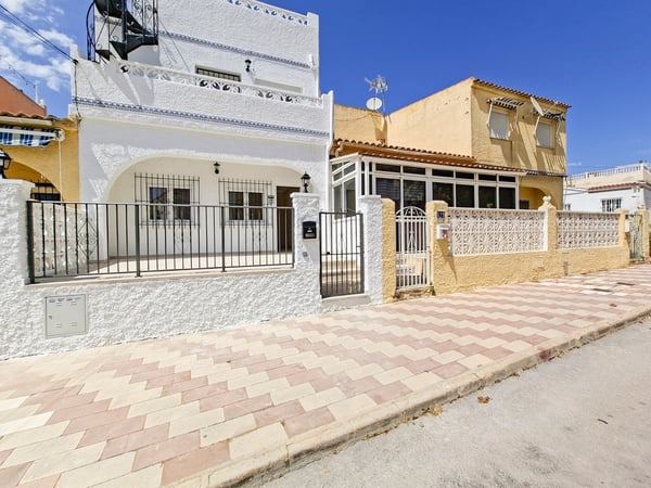 House in San Fulgencio - view 1