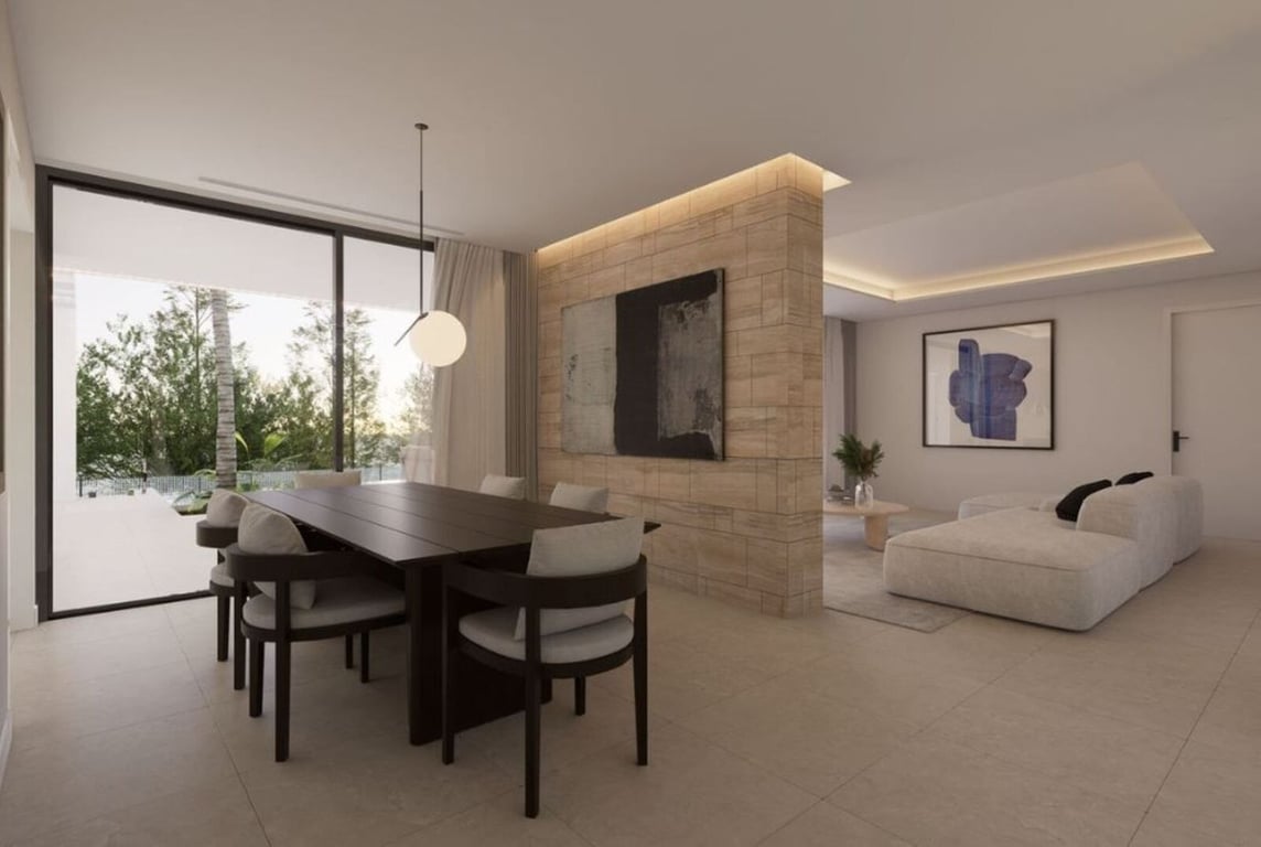 House in Estepona - Image 3