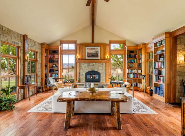 House in Oak Creek - view 1