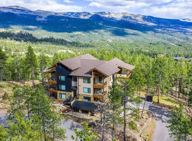 House in La Plata County - view 1