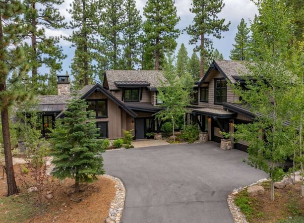 House in Truckee - view 1