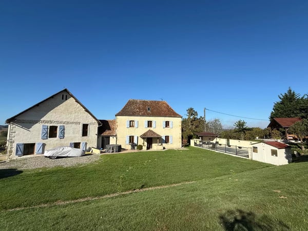 House in Maslacq - view 1