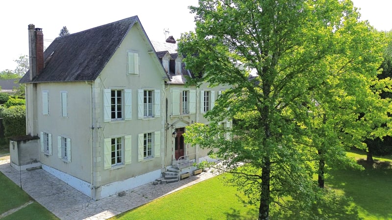House in Navarrenx - view 1