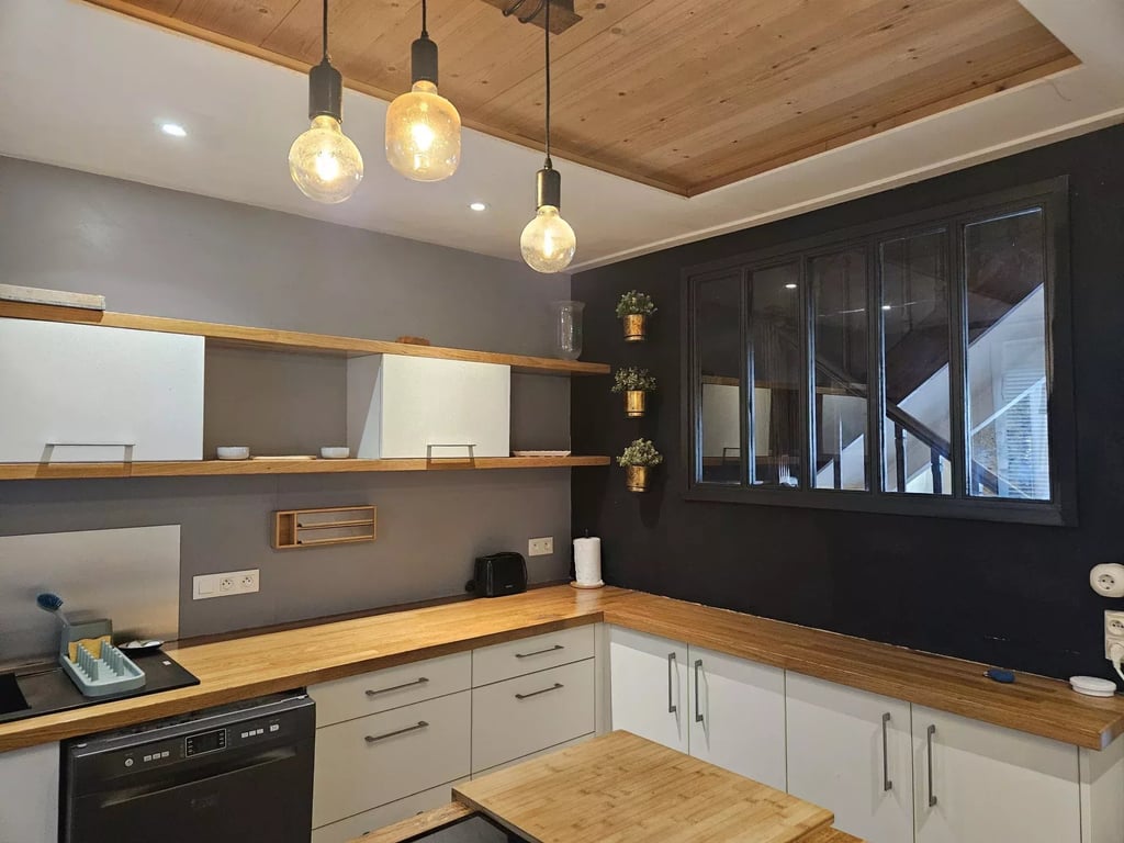 Apartment in Salies-de-Bearn - Image 2