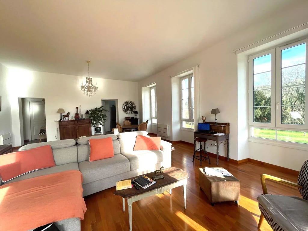 Apartment in Escos - Image 2