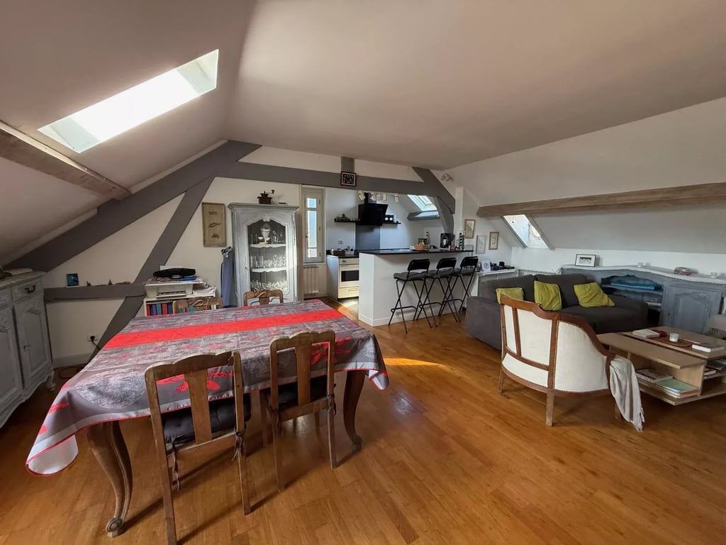 Apartment in Salies-de-Bearn - Image 2