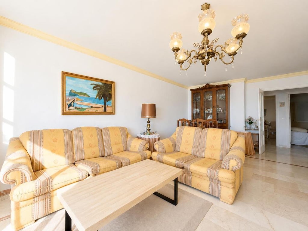 Apartment in Estepona - Image 3