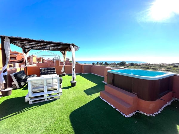 Penthouse in La Duquesa - view 1