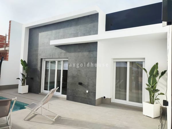 Villa in Balsicas - view 1