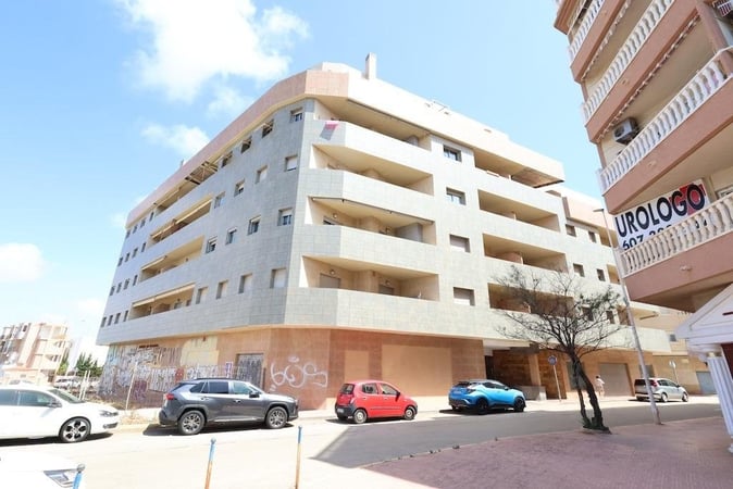 Apartment in Torrelamata - view 1