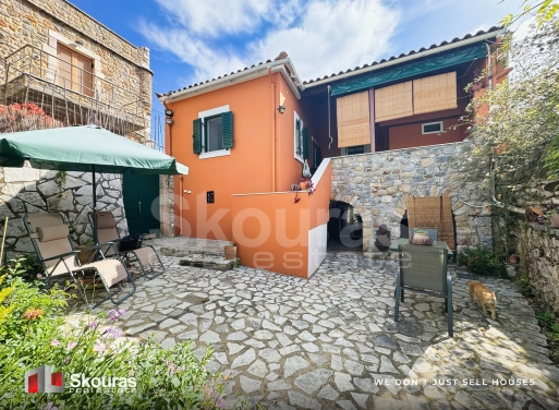 House in Avia - view 1