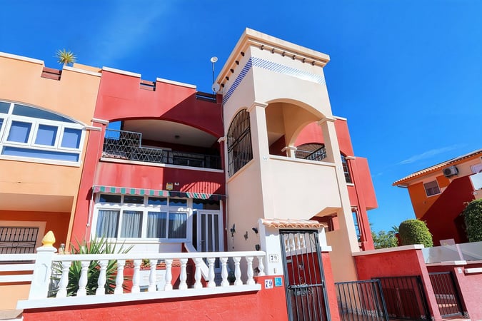 Penthouse in Residencia los Altos - view 1