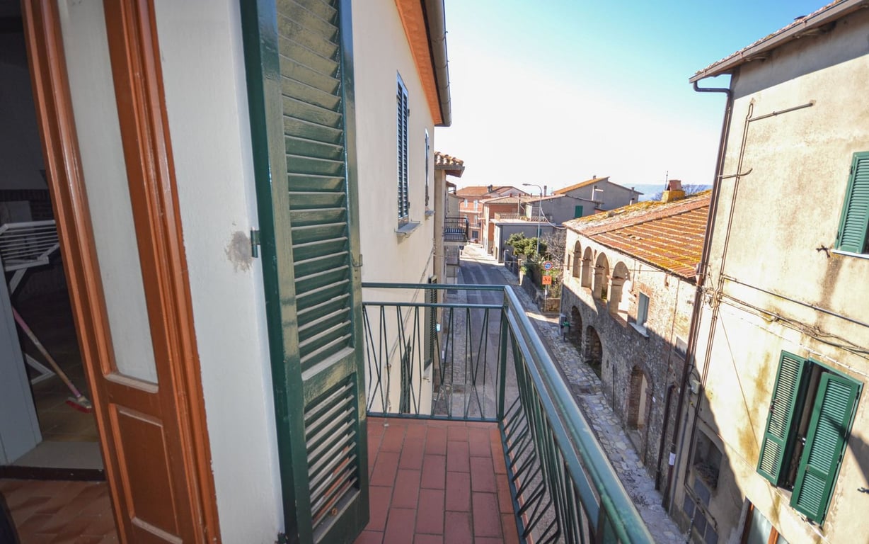 House in Faiolo - Image 3