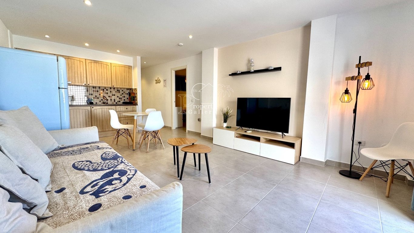 Apartment in San Eugenio - Image 2