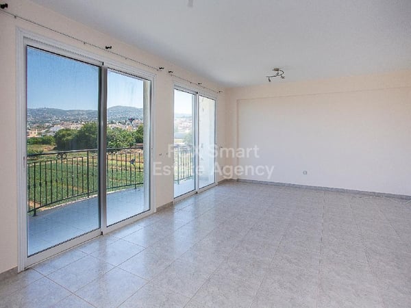 Apartment in Emba - view 1