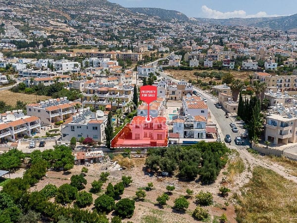 House in Pegeia - view 1