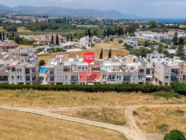 Apartment in Polis Chrysochous - view 1
