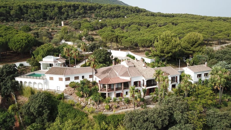 Villa in Alhaurin el Grande - view 1