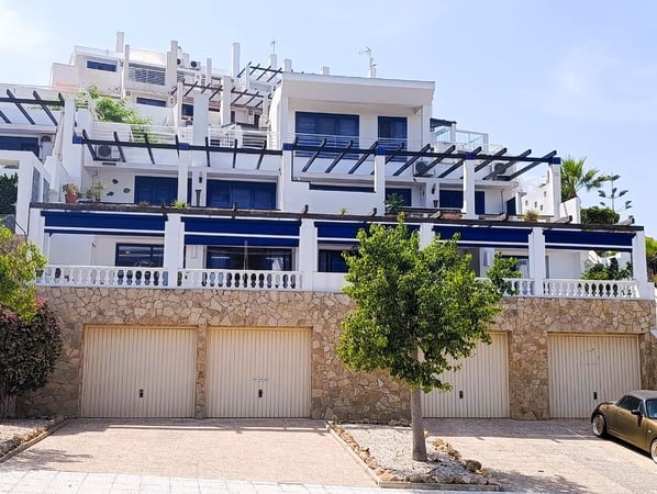 Apartment in Dehesa de Campoamor - view 1