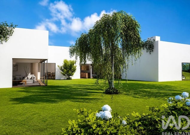 Land in Vau - view 1
