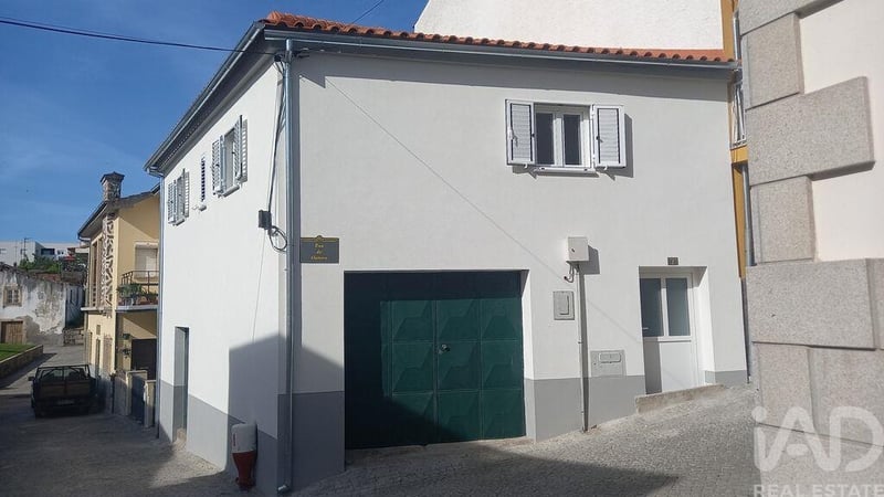 House in Freixo de Espada A Cinta - view 1