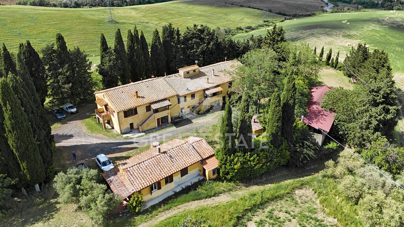 House in Montecatini Val di Cecina - Image 2
