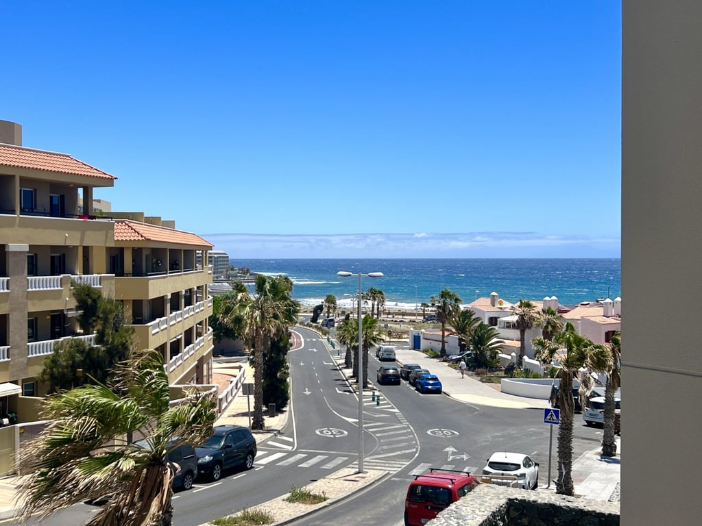 Apartment in El Medano - Image 2