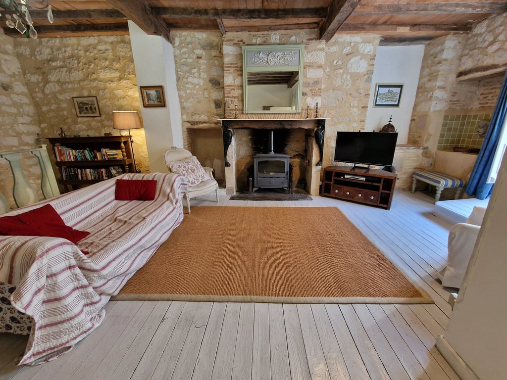 House in Monflanquin - Image 3