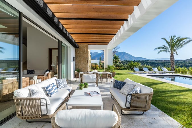 Villa in Casares - view 1