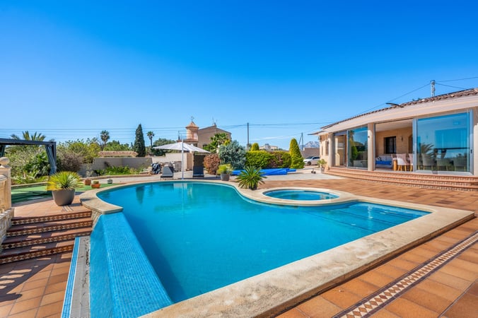 House in Crevillente - view 1