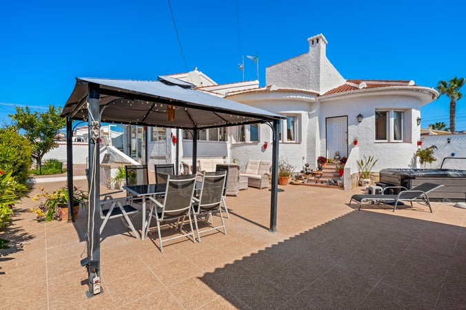 Villa in Rojales - view 1