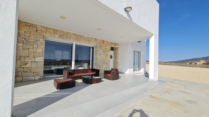 Villa in Pinoso - view 1