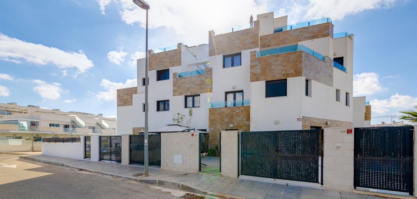 House in Villamartin - Image 2