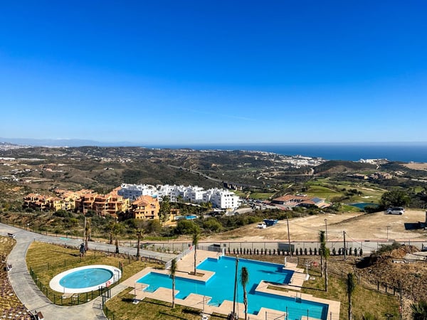Apartment in Sitio de Calahonda - view 1