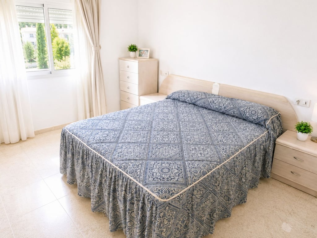 Apartment in Marbella - Image 3