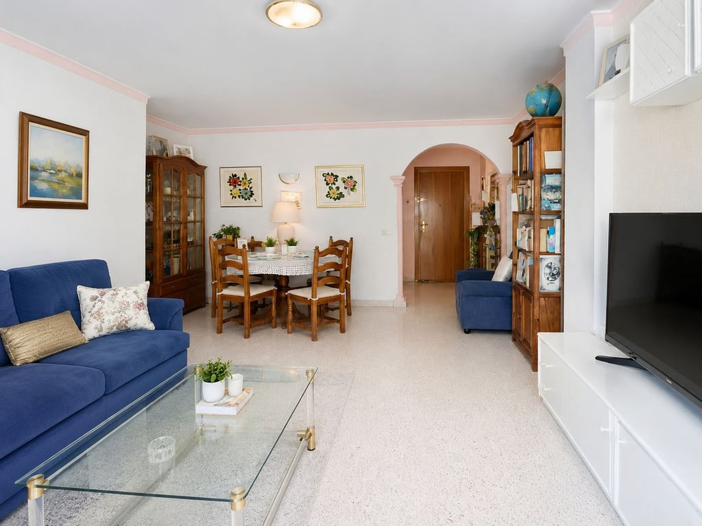 Apartment in Marbella - Image 2