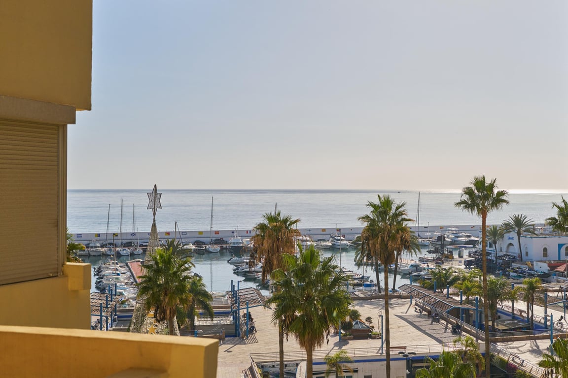 Apartment in Marbella - Image 2