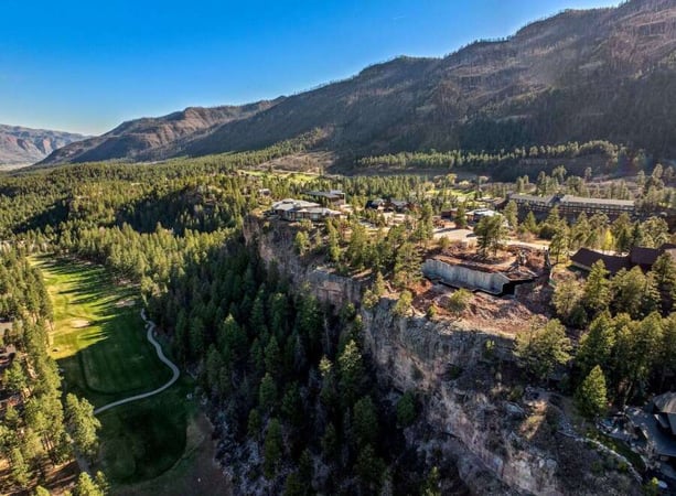 House in La Plata County - view 1