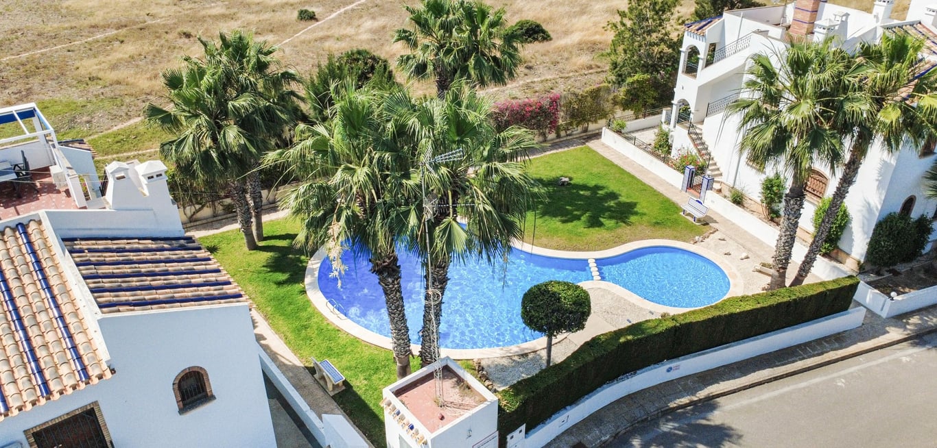 Apartment in Urbanizacion los Balcones - Image 2