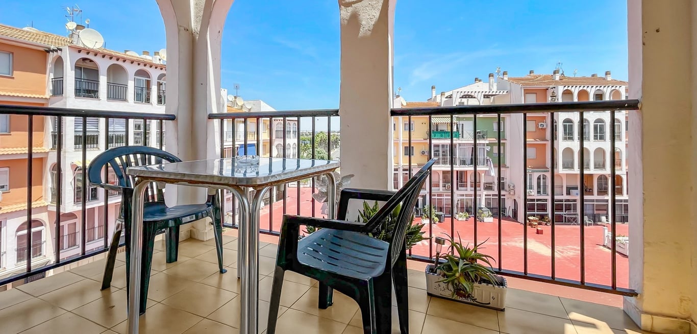 Apartment in Torrevieja - Image 3