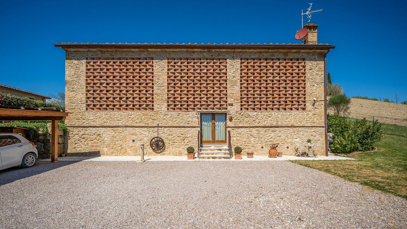 House in Tiarno di Sotto - Image 2